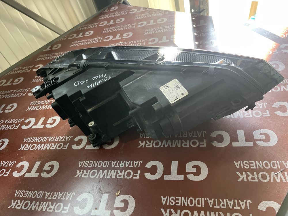 Фар Volkswagen Touran 2016- Full Led