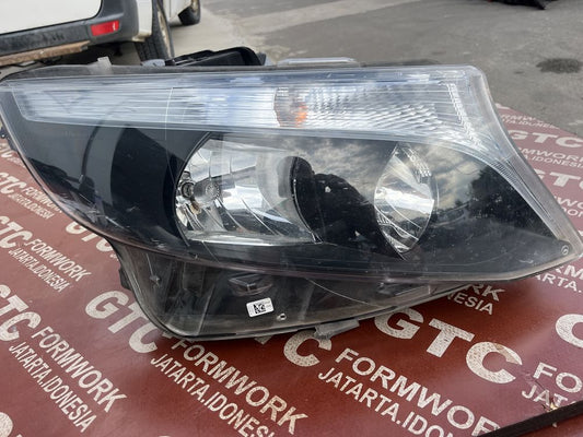 Фар Mercedes Vito W447 3бр