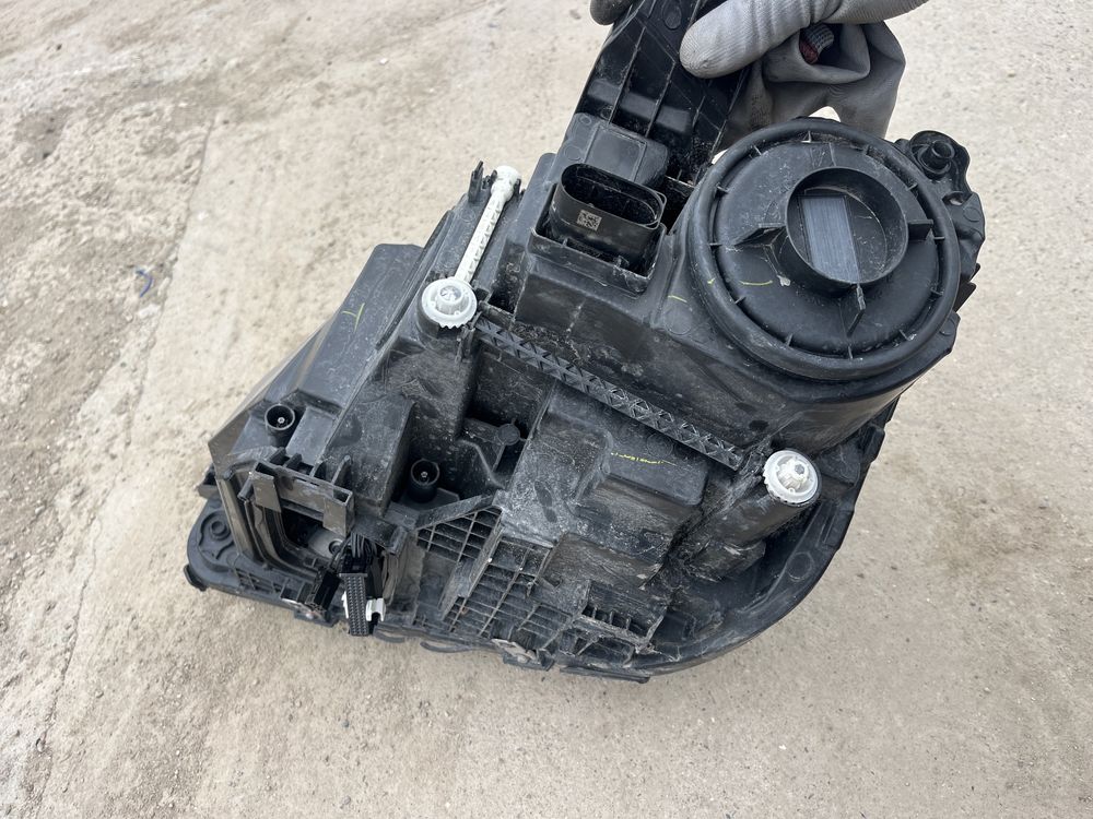 Ляв и десен фар Mercedes GLE W167 2019-