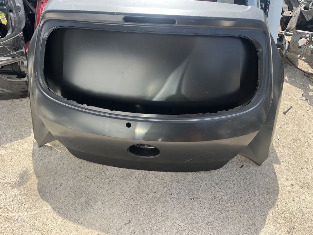 Капак,багажник Hyundai i20 2бр