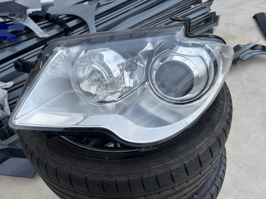 Фар Volkswagen Touran ляв