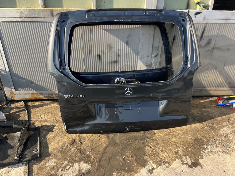 Капак,багажник Mercedes EQV 2020-