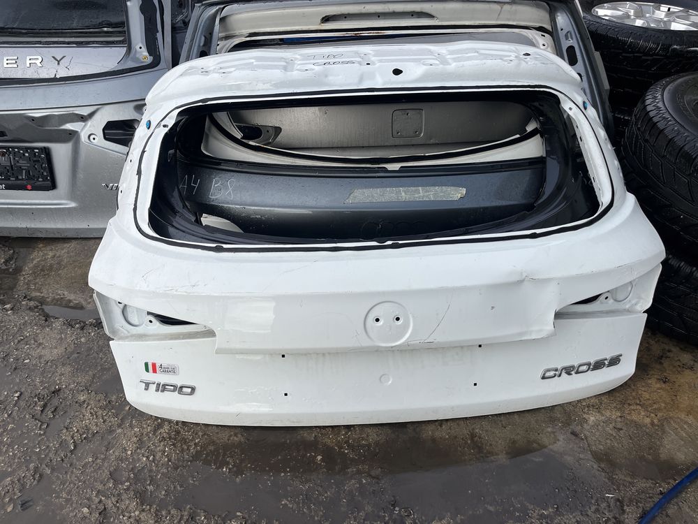 Капак,багажник Fiat Tipo Cross 2бр