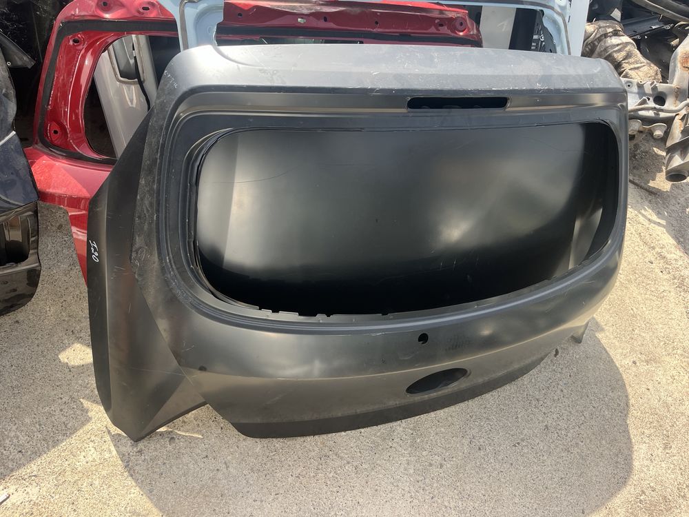 Капак,багажник Hyundai i20 2бр