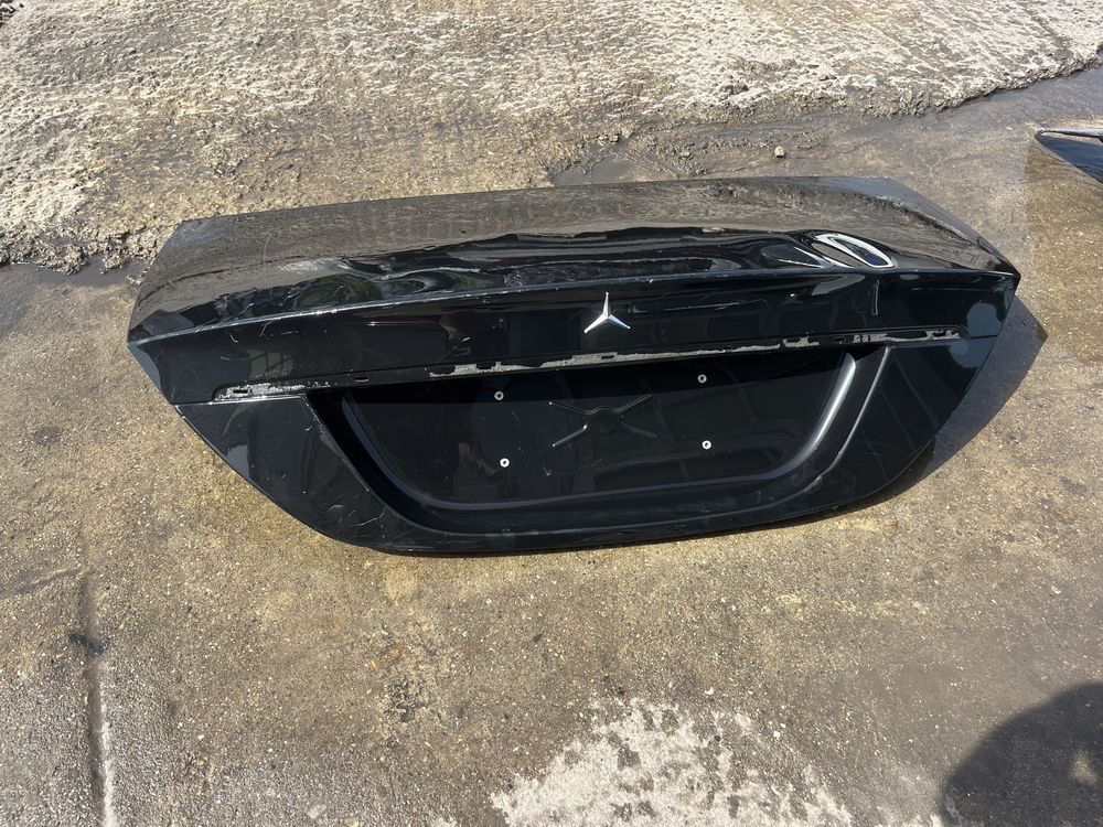 Багажник,капак Mercedes CLS