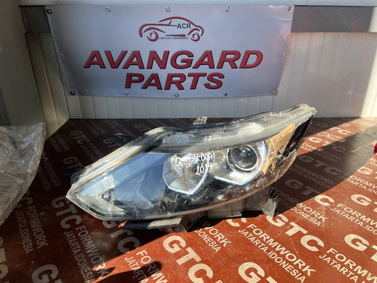 Фар Nissan Qashqai 2014-