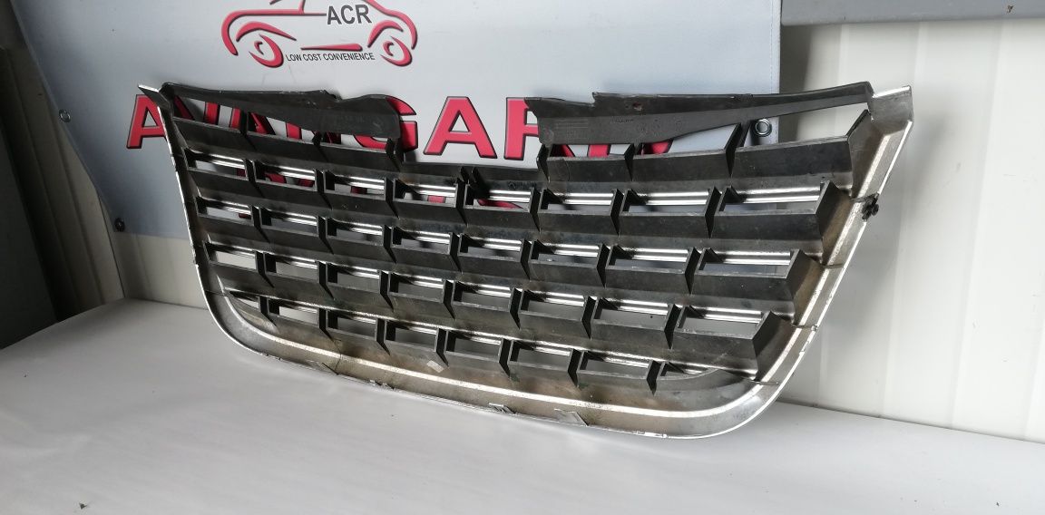 Предна решетка Chrysler Town Country 5