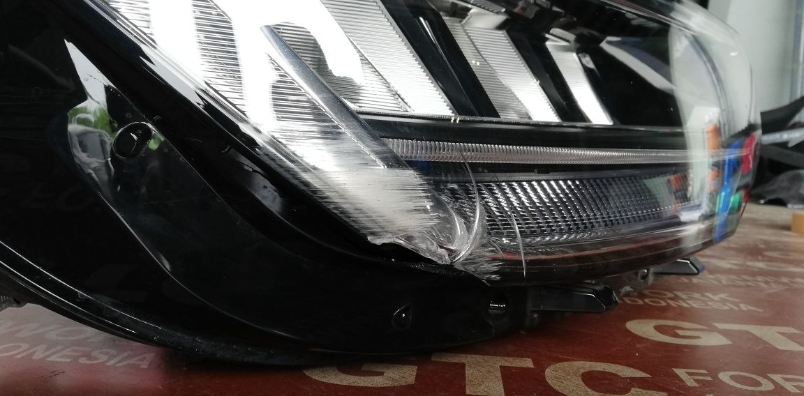Десен фар Volkswagen Tiguan 2020-