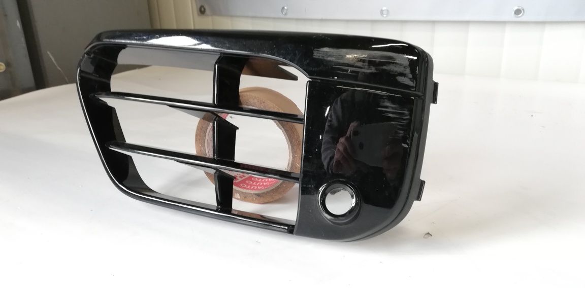 Лява решетка за предна броня BMW X1 F48