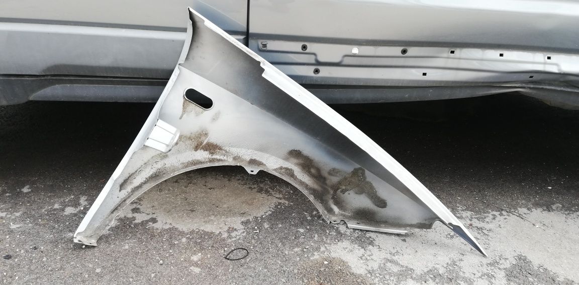 Ляв калник Seat Ibiza 4 (2008-2017)