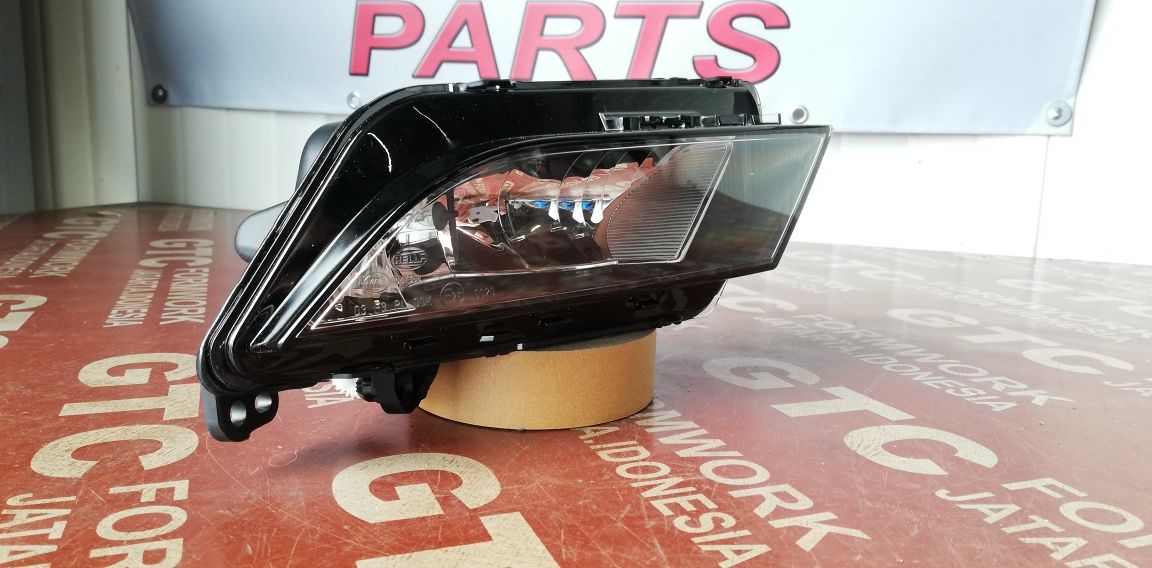 Халоген Hella НОВ SEAT Ibiza 4