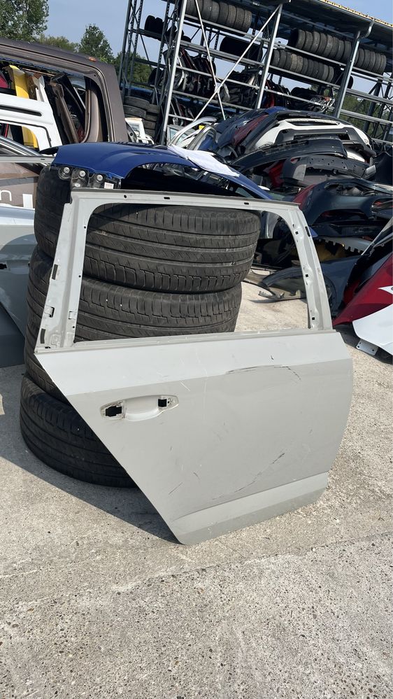 3 броя задна дясна врата Skoda Octavia 3
