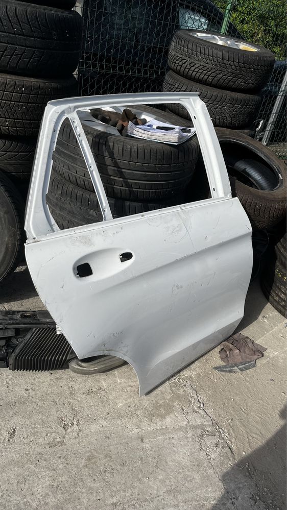 Задна дясна врата Mercedes C W205 комби