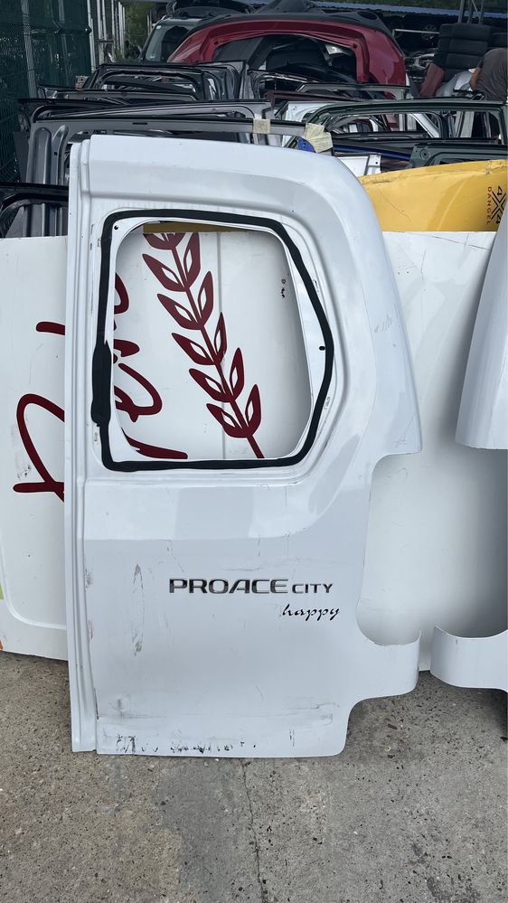 Багажна врата лява и дясна Toyota Proace,Opel Vivaro,Citroen Jumpy