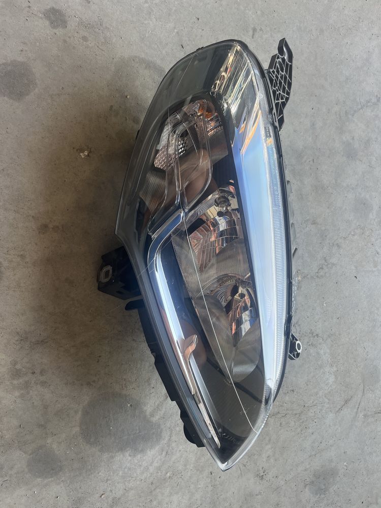 Фар Fiat Doblo 2015-
