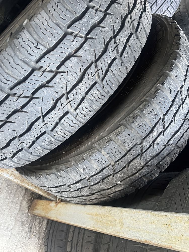 Гуми 215 60 17C Nokian