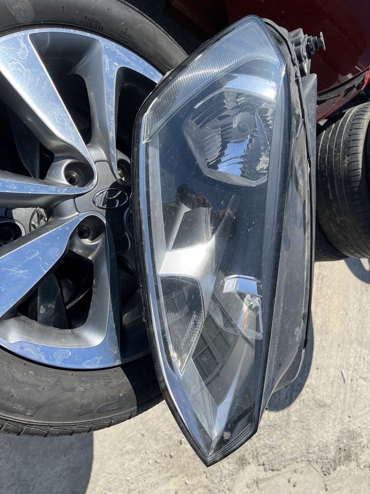 Фар за Volkswagen Polo десен