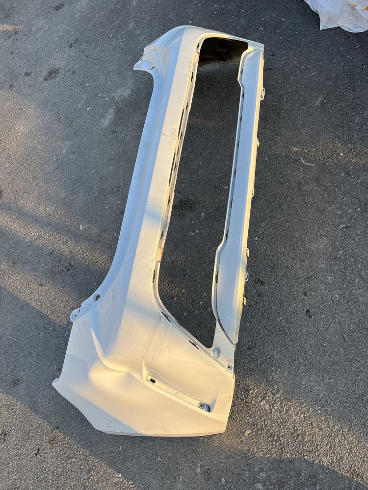 2 броя задна броня Toyota Corolla E210 2018-
