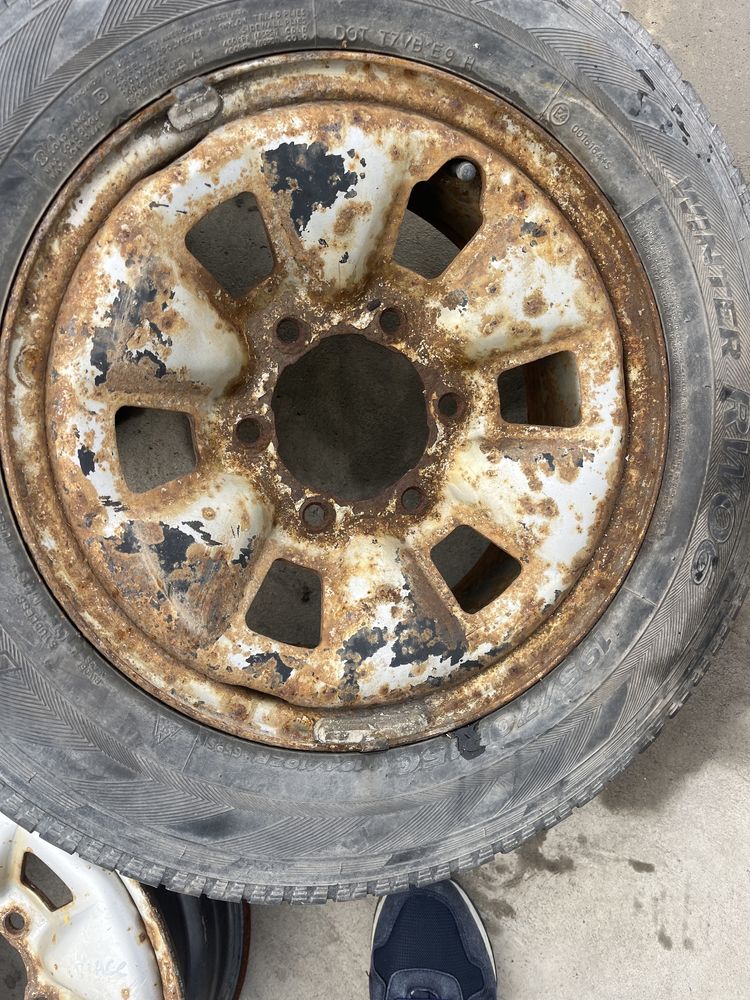 3 броя джанти Toyota Hiace