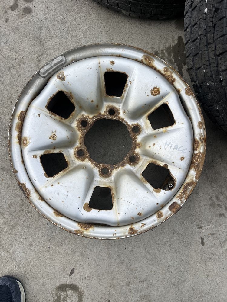 3 броя джанти Toyota Hiace