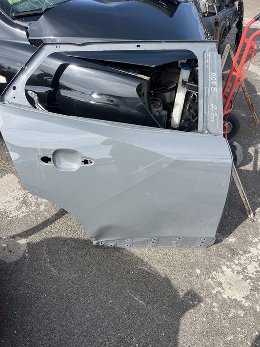 2 броя задна дясна и 1 брой предна дясна врата Peugeot 2008 23г