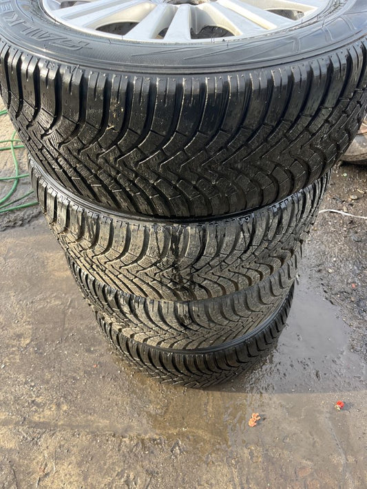 Гуми 215 65 16 Falken